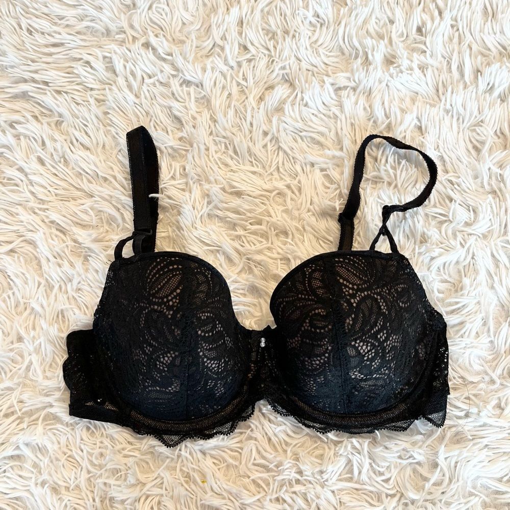 B.Tempt’d boack lace bra 